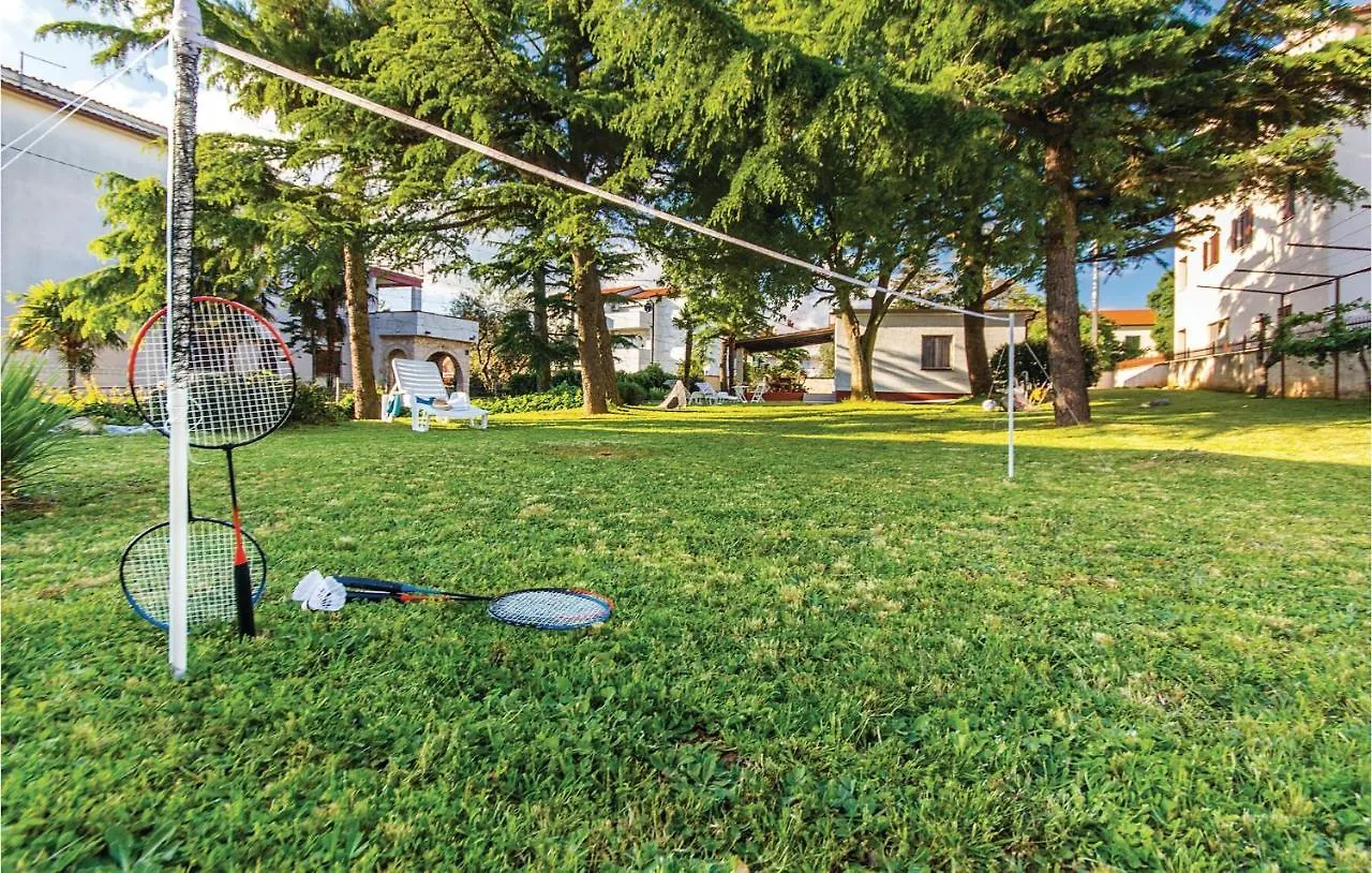 2 Bedroom Pet Friendly Home In Medulin 0*,