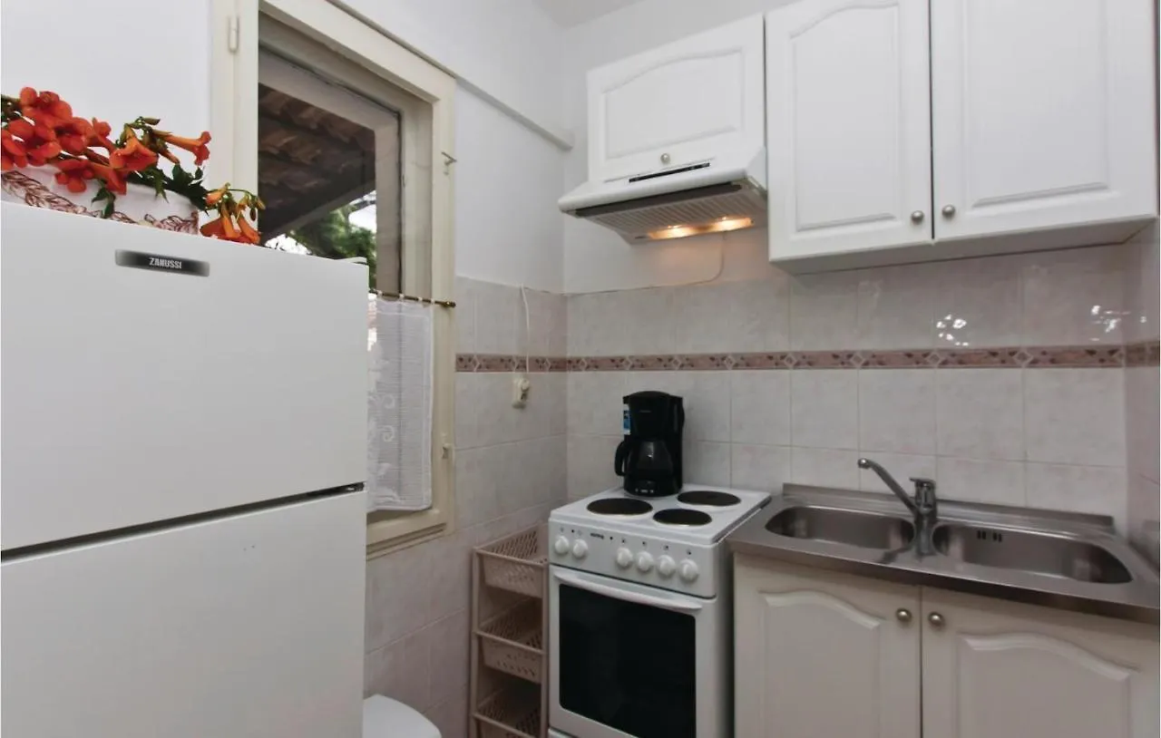 2 Bedroom Pet Friendly Home In Medulin Holiday home