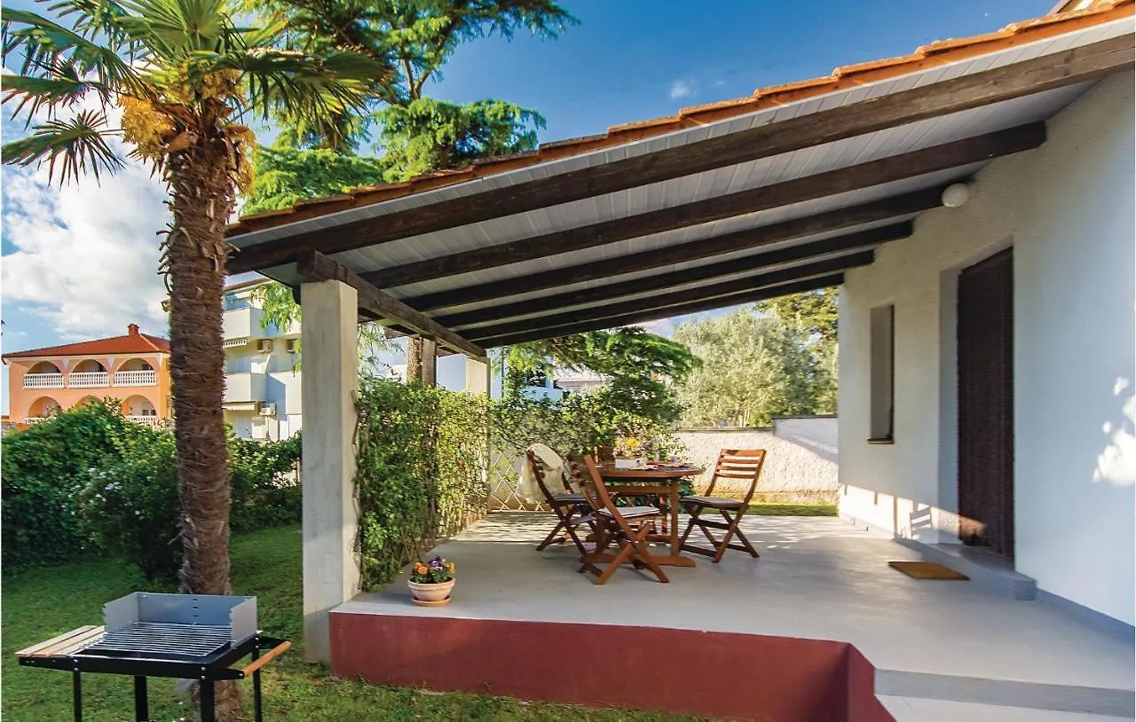 2 Bedroom Pet Friendly Home In Medulin Holiday home