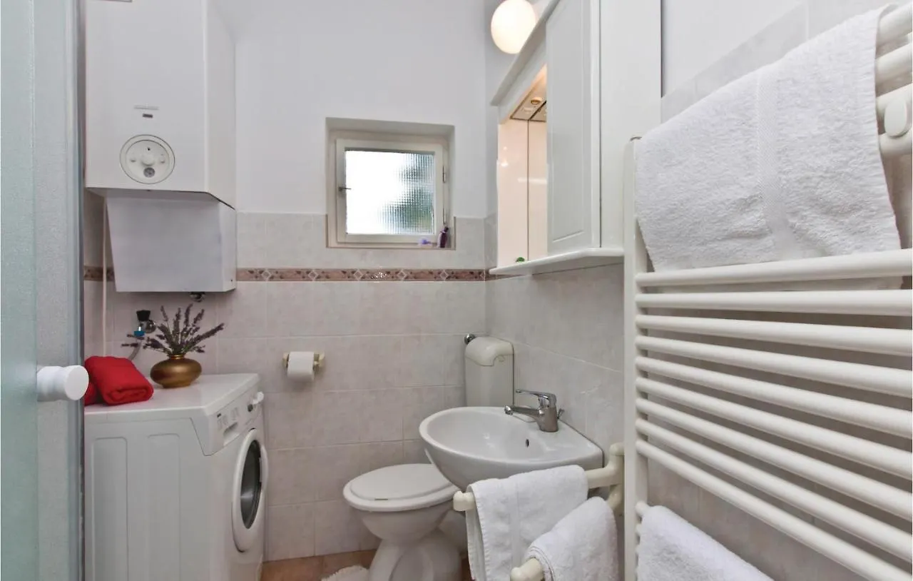 2 Bedroom Pet Friendly Home In Medulin Croatia