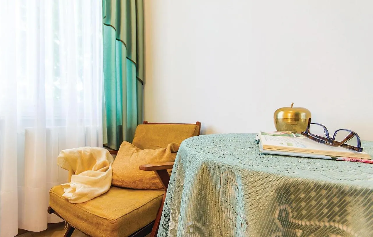 2 Bedroom Pet Friendly Home In Medulin